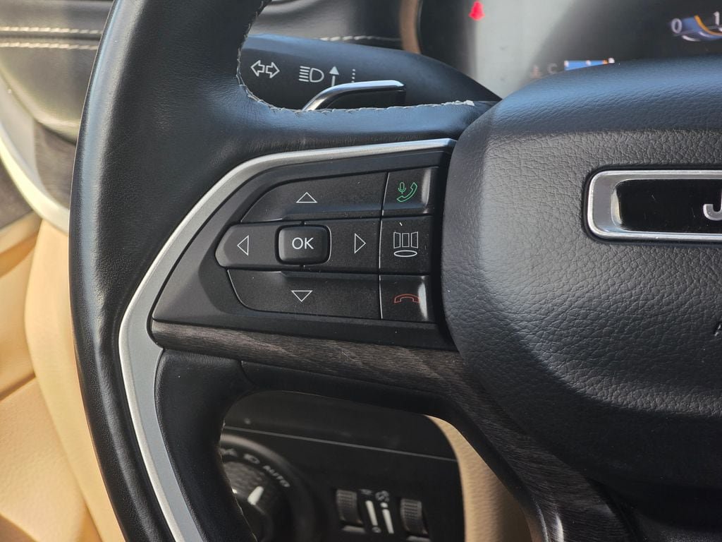 Used 2021 Jeep Grand Cherokee L Limited AWD/4WD image 19