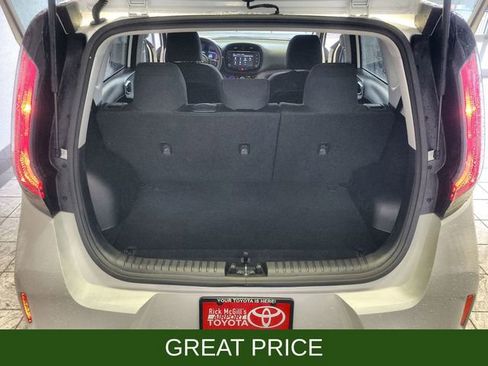 Used 2024 Kia Soul LX w/ Option Group 015 FWD image 23