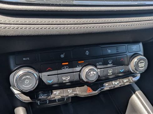Used 2022 Dodge Durango GT AWD/4WD image 16
