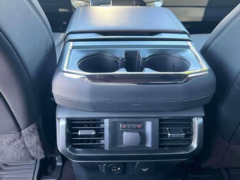 Used 2022 Ford F150 Lariat w/ Equipment Group 502A High image 29