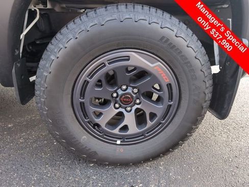 Certified 2025 Nissan Frontier PRO-4X image 26