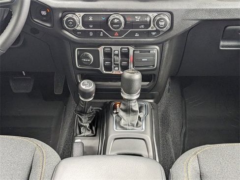 New 2025 Jeep Gladiator Sport image 19