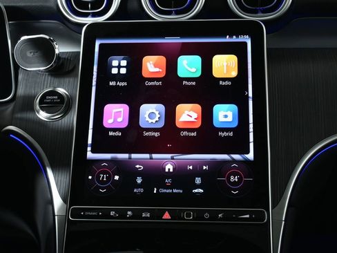 Used 2025 Mercedes-Benz GLC 350e 4MATIC image 21