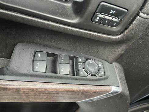 Used 2022 GMC Sierra 2500 Denali w/ Denali Ultimate Package image 16