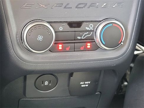 Certified 2025 Ford Explorer ST image 12