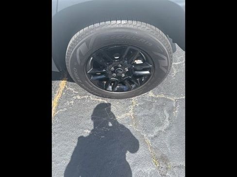 Used 2024 Land Rover Defender 110 S AWD/4WD image 17