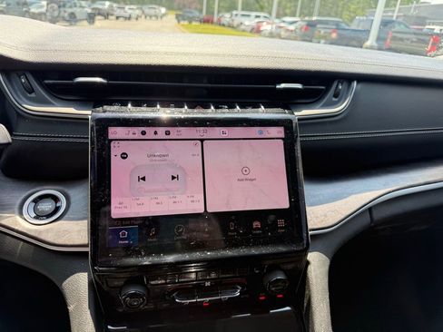 Used 2023 Jeep Grand Cherokee L Limited w/ Black Appearance Package RWD image 17