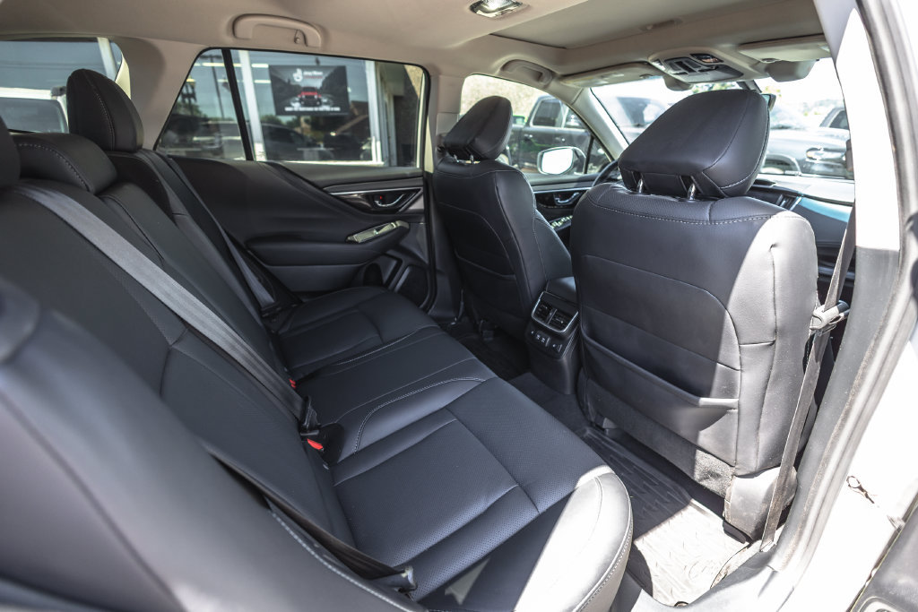 Used 2020 Subaru Outback Limited XT w/ Popular Package #2 AWD/4WD image 31