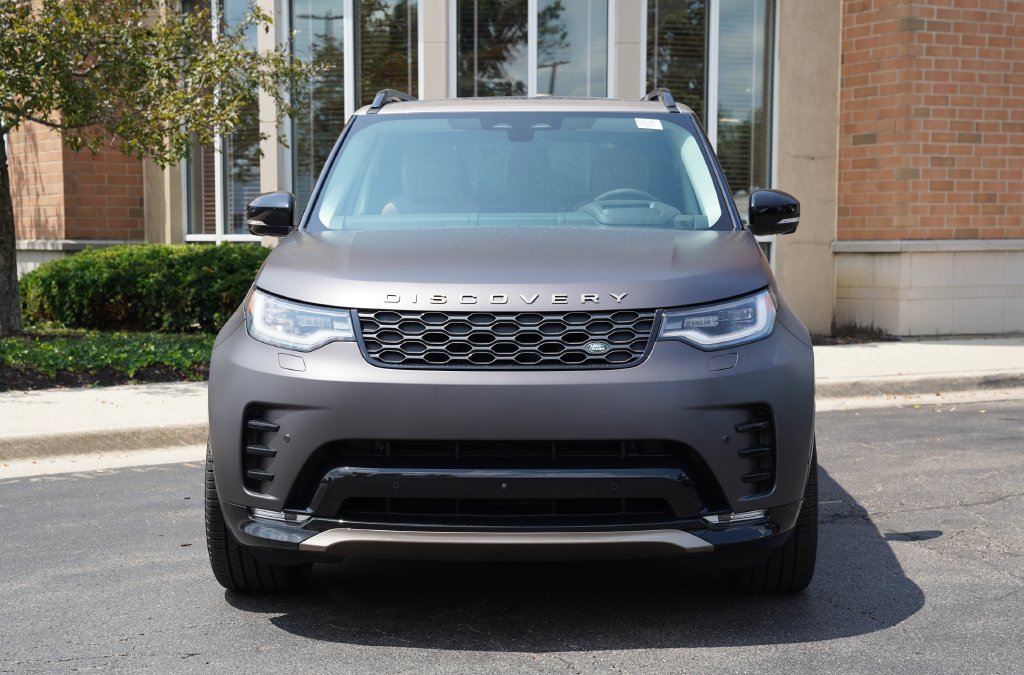 New 2026 Land Rover Discovery Limited Edition AWD/4WD image 4