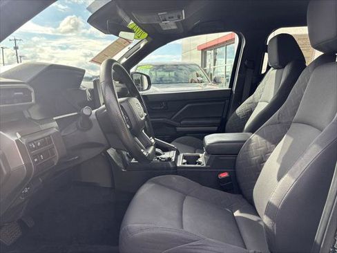 Certified 2024 Toyota Tacoma SR5 AWD/4WD image 9