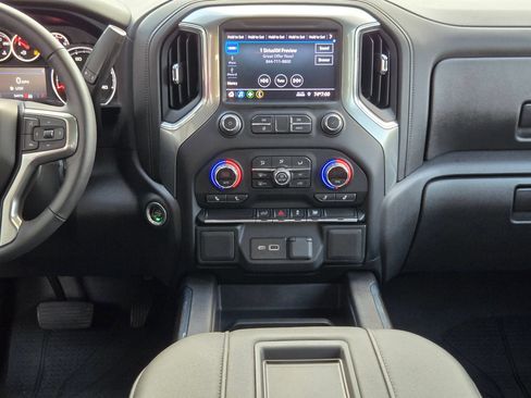 Used 2022 Chevrolet Silverado 1500 RST AWD/4WD image 16