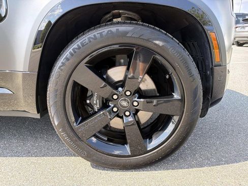 New 2025 Land Rover Defender 130 V8 image 10