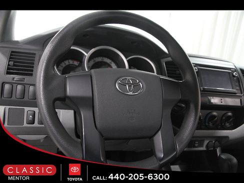 Used 2014 Toyota Tacoma 4x4 Regular Cab image 7