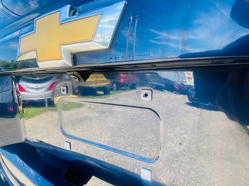 Used 2018 Chevrolet Suburban LT AWD/4WD image 21