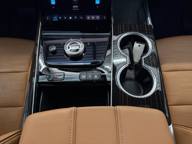 Certified 2026 Cadillac Escalade ESV Luxury w/ Touring Package AWD/4WD image 11