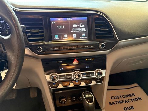 Used 2020 Hyundai Elantra SEL image 24