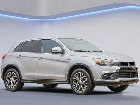 Used 2017 Mitsubishi Outlander Sport ES image 8