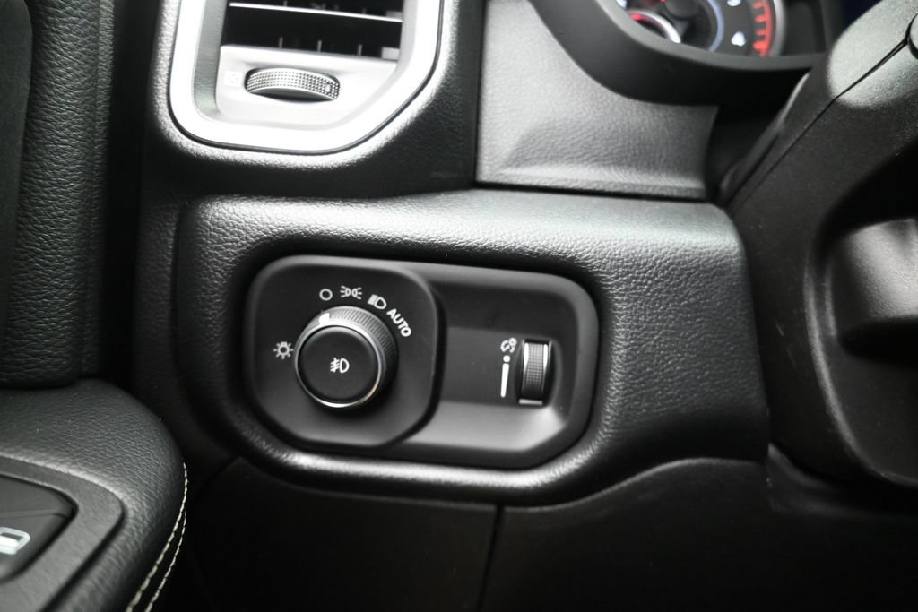 New 2026 RAM 3500 Big Horn AWD/4WD image 18