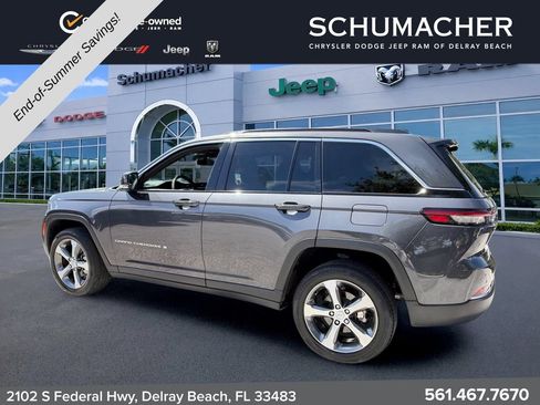 Certified 2024 Jeep Grand Cherokee Limited w/ Luxury Tech Group II RWD image 5