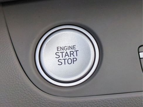 New 2025 Hyundai Elantra SEL FWD image 34