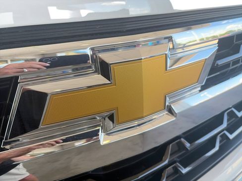 Certified 2025 Chevrolet Silverado 1500 LT AWD/4WD image 33