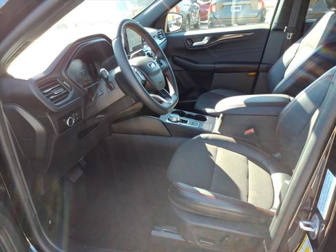 Certified 2025 Ford Escape ST-Line image 11