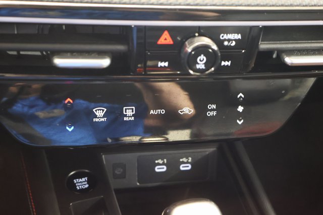 Certified 2025 Nissan Kicks SR AWD/4WD image 19