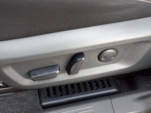 Certified 2023 Nissan Rogue SV image 16