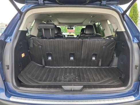 Used 2021 Subaru Ascent Touring AWD/4WD image 9