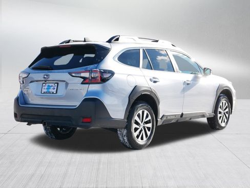 Certified 2024 Subaru Outback Premium image 7