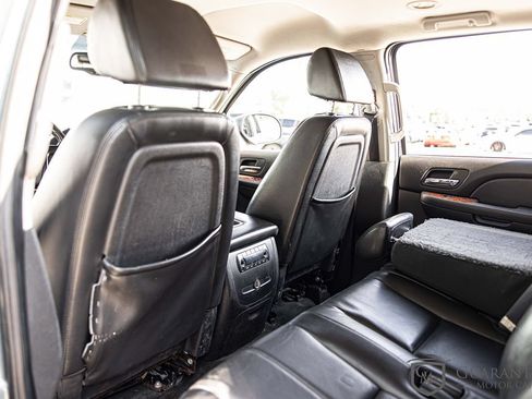 Used 2008 Chevrolet Suburban LT w/ LT Preferred Equipment Group AWD/4WD image 23