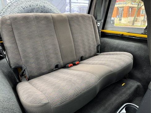 Used 2004 Jeep Wrangler Rubicon w/ Dual Top Group image 27