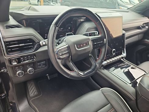 Used 2025 GMC Yukon AT4 Ultimate AWD/4WD image 13