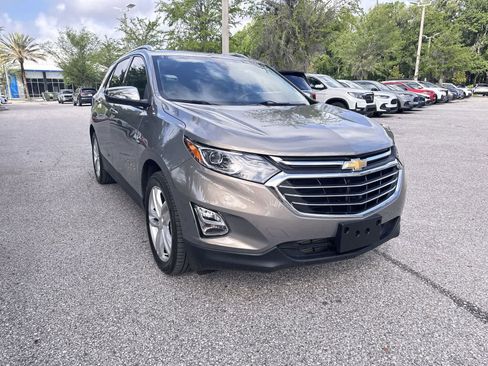 Used 2018 Chevrolet Equinox Premier FWD image 8