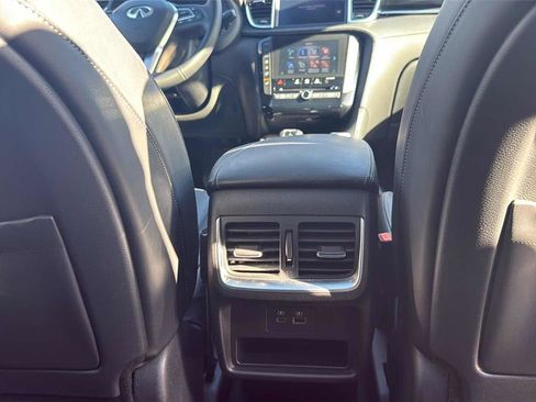 Certified 2025 INFINITI QX50 Luxe image 26
