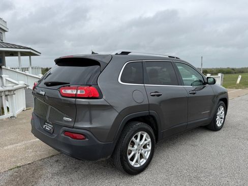 Used 2014 Jeep Cherokee Latitude w/ Comfort/Convenience Group image 5