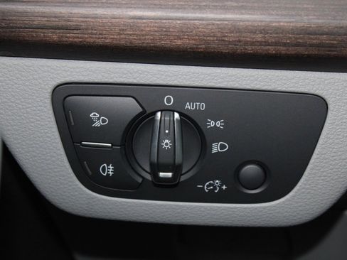 Used 2023 Audi Q5 e Premium image 30