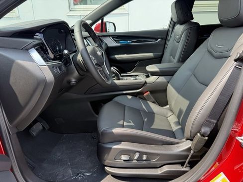 New 2025 Cadillac XT5 Premium Luxury w/ LPO, Floor Liner Package image 10