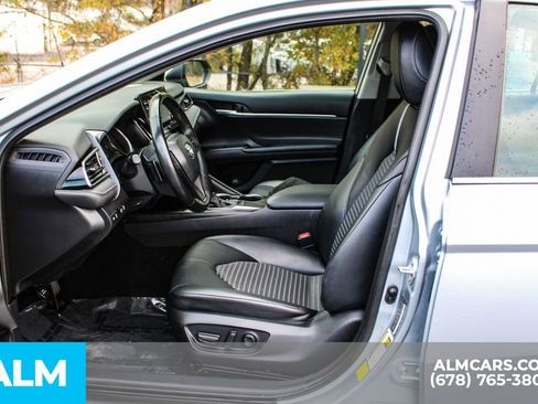 Used 2023 Toyota Camry SE image 17