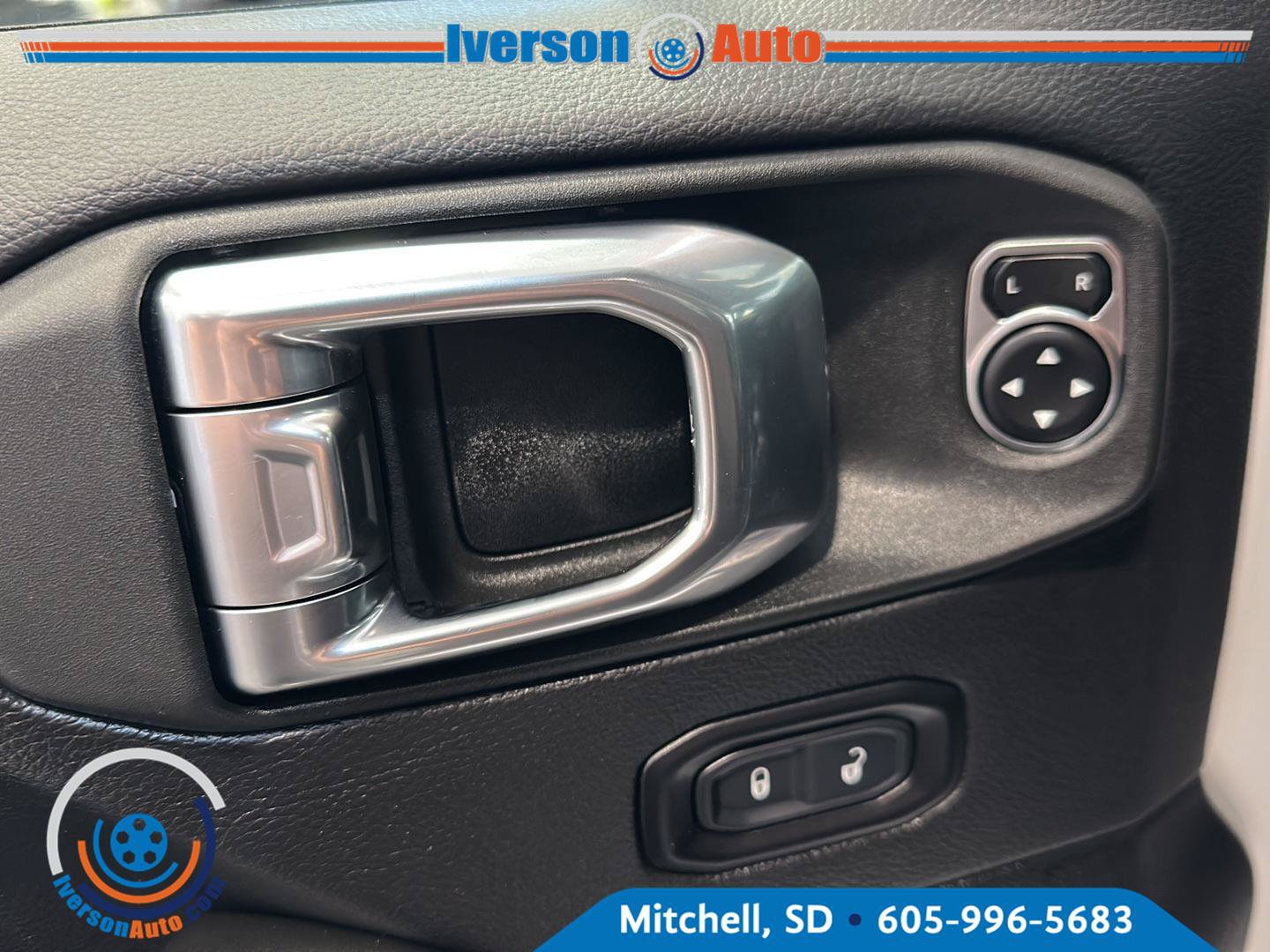 Used 2026 Jeep Wrangler Rubicon AWD/4WD image 14
