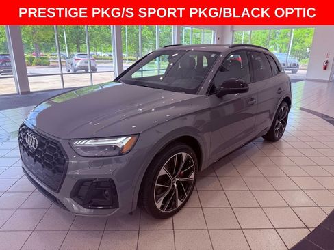 Used 2021 Audi SQ5 Prestige w/ Prestige Package image 3