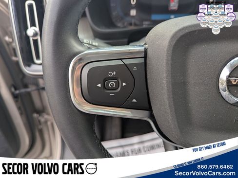 Certified 2023 Volvo XC40 B5 Plus image 11