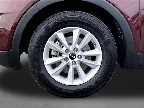 Used 2019 Kia Sorento FWD image 8