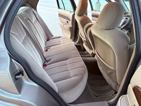 Used 2003 Mercury Grand Marquis GS image 18