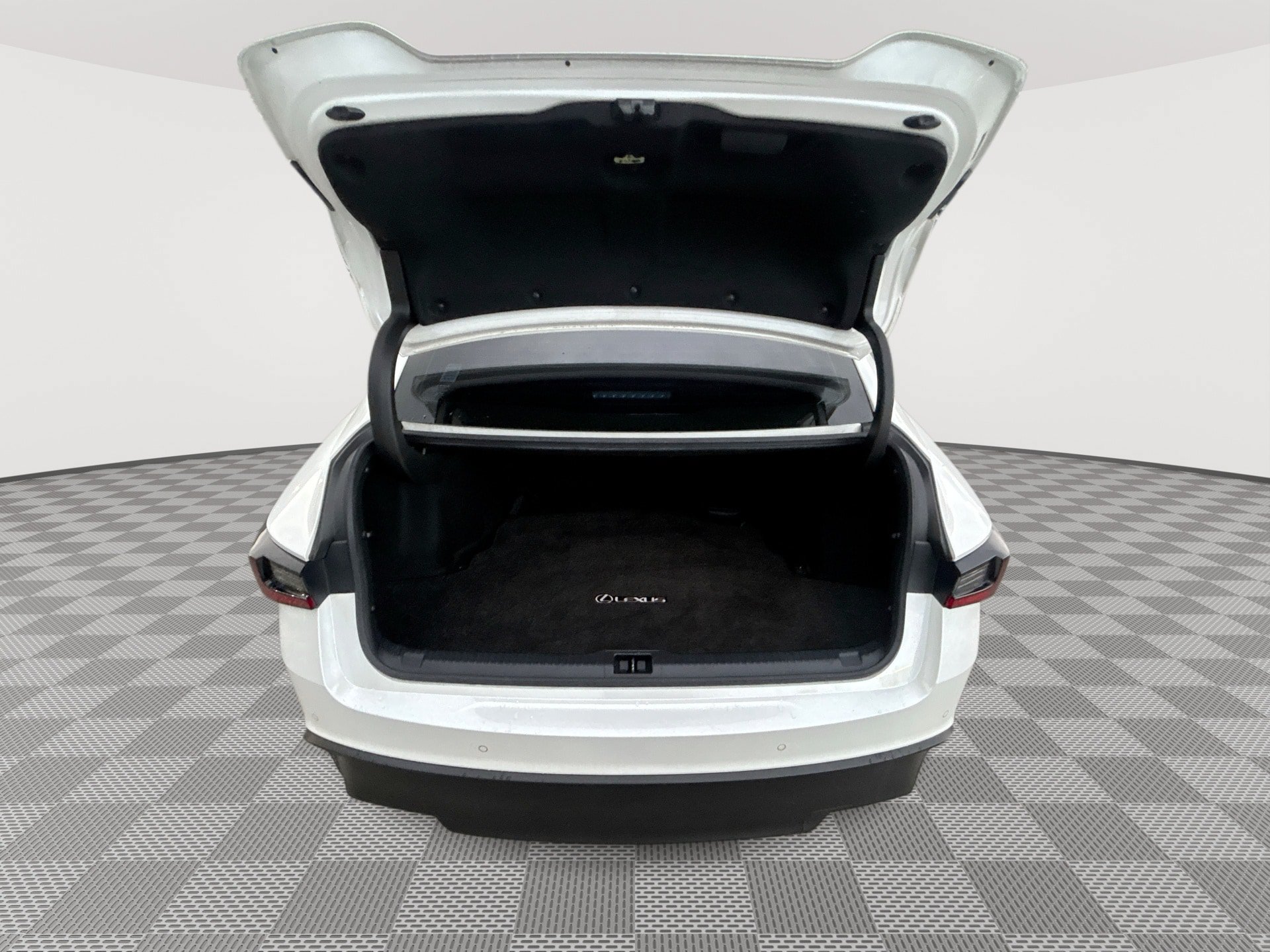 Used 2021 Lexus IS 300 w/ Comfort Package RWD image 21