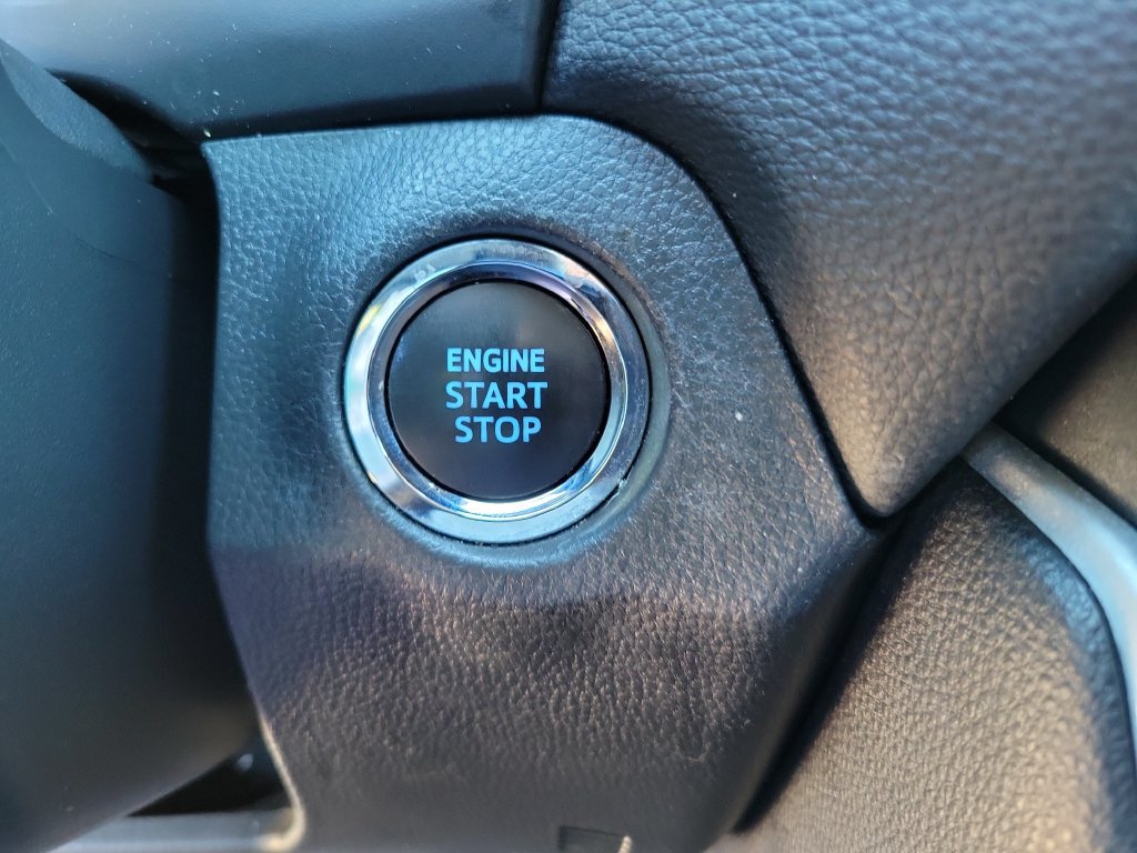 Used 2022 Toyota RAV4 XLE w/ Convenience Package AWD/4WD image 25