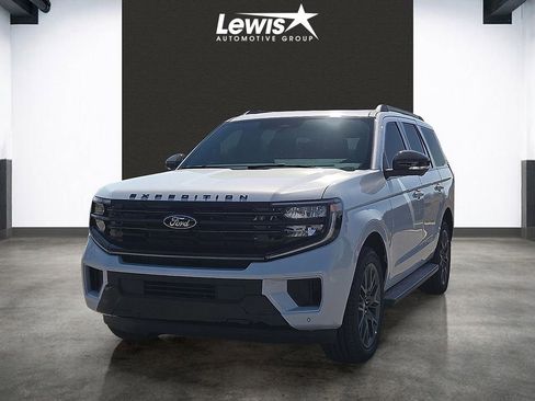 New 2026 Ford Expedition Platinum w/ Stealth Appearance Package AWD/4WD image 1
