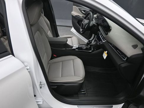 New 2026 Buick Envista Avenir image 18