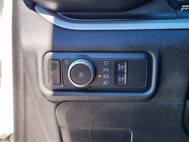 Certified 2020 Ford Explorer XLT w/ Equipment Group 202A AWD/4WD image 25