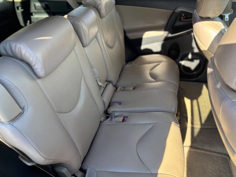 Used 2009 Toyota RAV4 Limited image 13